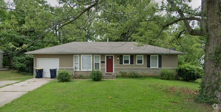 Building Photo - 9619 Fremont Ave
