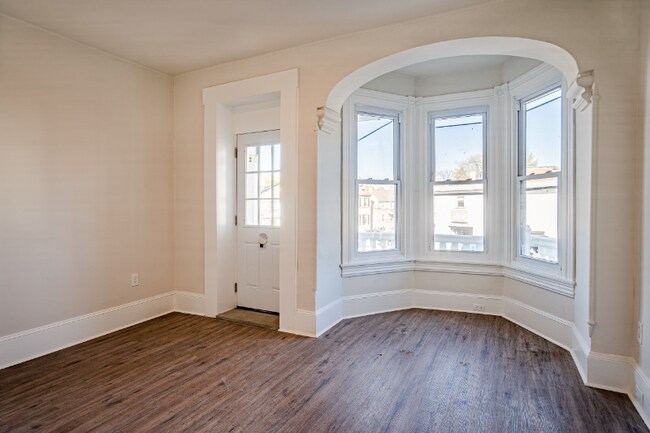 Foto del edificio - 400 Bridge St