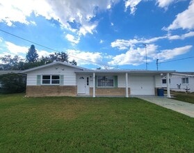 Building Photo - 13637 Maria Dr