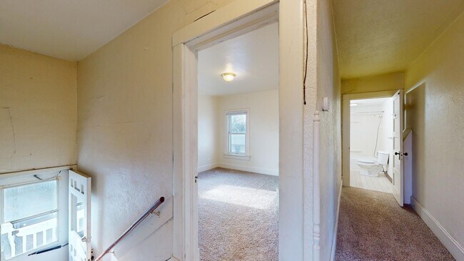 Foto del edificio - Fantastic Downtown Ames Location