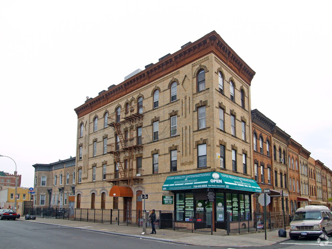 Foto del edificio - 322 Irving Ave