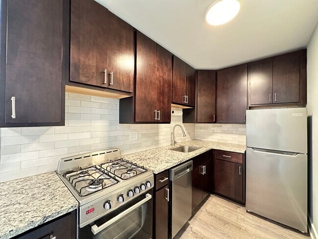 Foto del edificio - 450 W Barry Ave