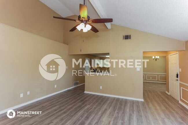 Foto del edificio - 1015 Flower Dr, Arlington, TX 76017