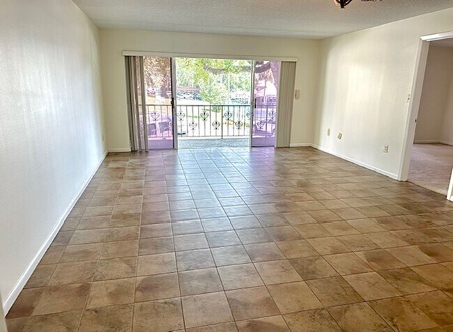 Building Photo - DOWNTOWN Mount Dora!