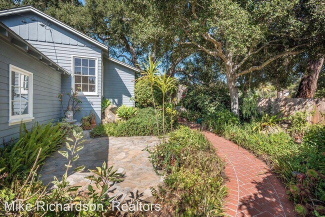 Building Photo - 2 br, 1 bath House - 2730 Puesta Del Sol