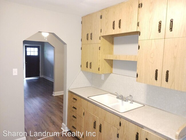 Building Photo - 2 br, 1 bath House - 106 S. Arbor Park