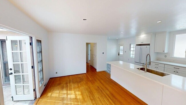 Foto del edificio - 750 F Ave