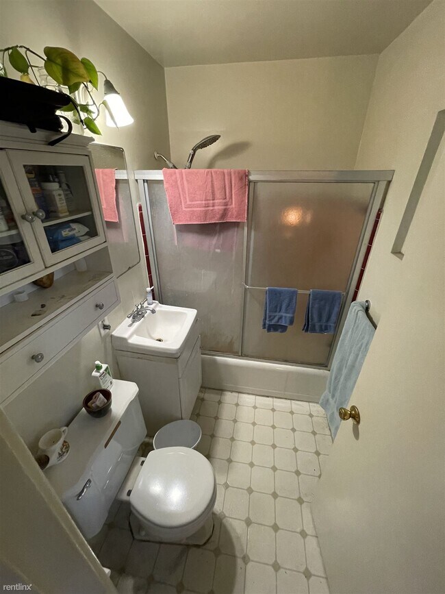 Building Photo - 1 br, 1 bath Duplex - 4164 Bachman Place