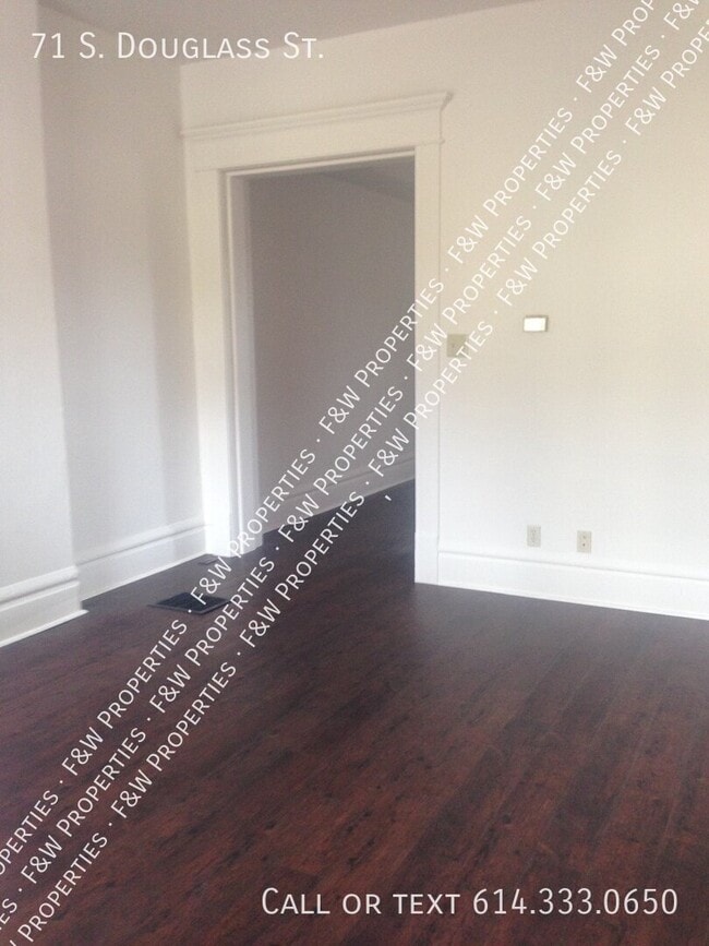 Building Photo - 71 S Douglass St