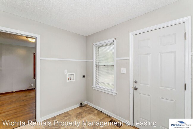 Foto del edificio - 2 br, 1 bath House - 2203 S Santa Fe Ave