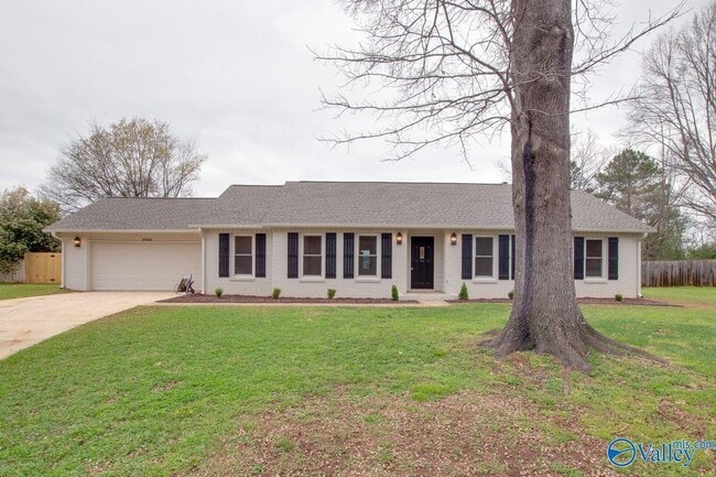 Building Photo - 2042 Rosebury Ln SW