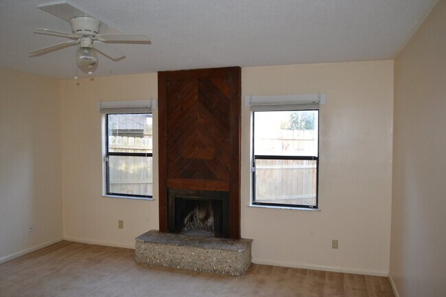 Foto del edificio - Home For Rent