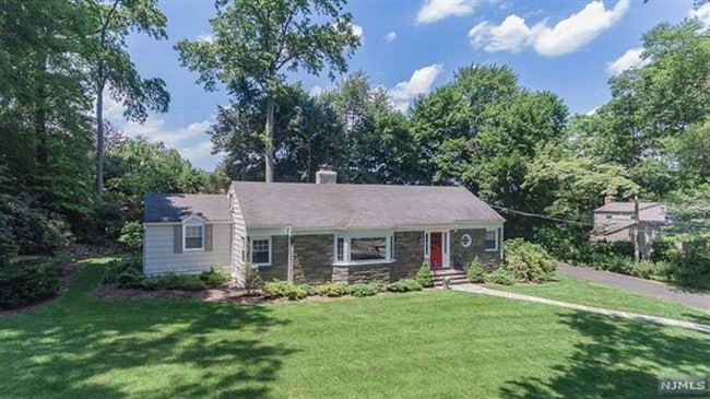 Building Photo - 697 Terrace Heights