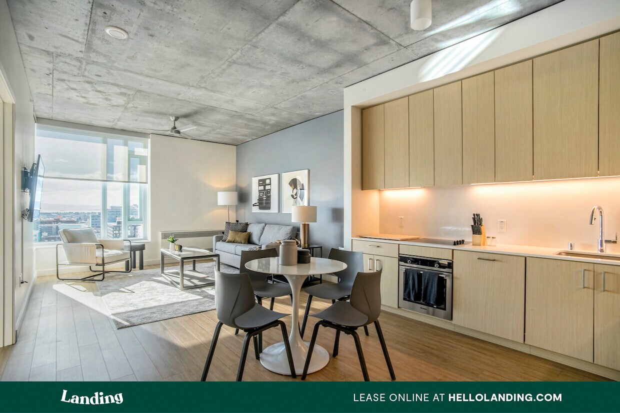 Foto principal - 4150 Marathon St