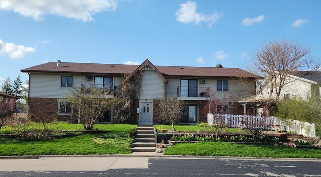 Foto del edificio - 5586 Guilford Rd