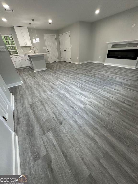 Building Photo - 1729 W Austin Rd