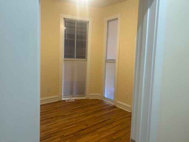 Foto del edificio - 1123 Grove Ave