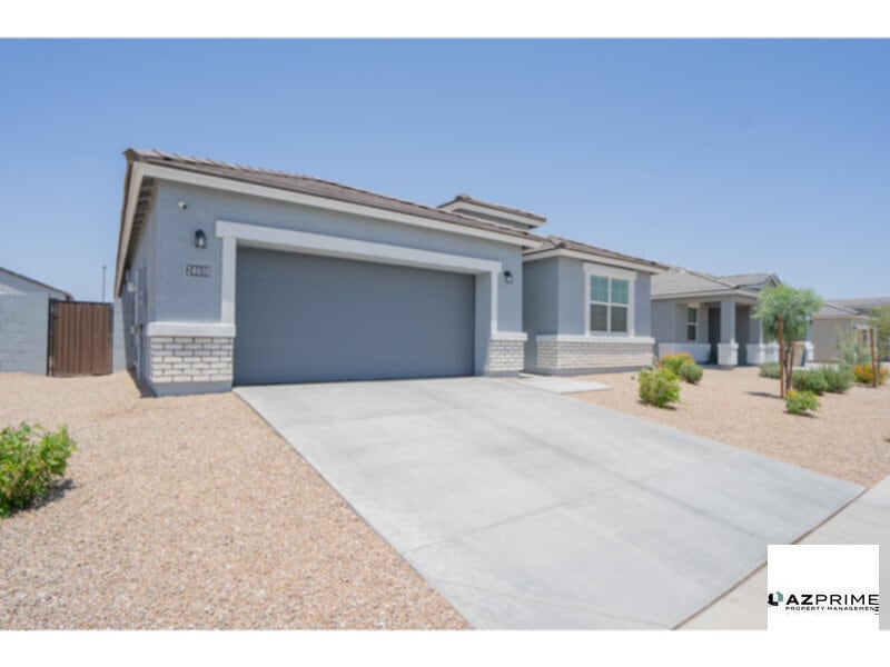Primary Photo - Discover comfort and space in this stunnin...