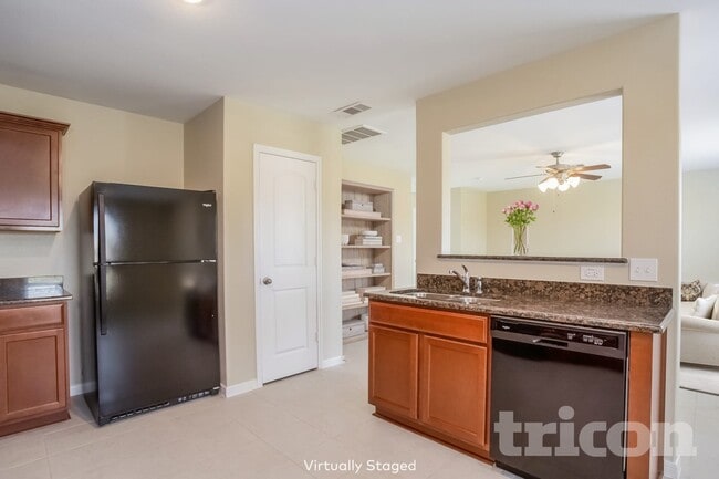 Foto del edificio - 713 Totem Trail Dr