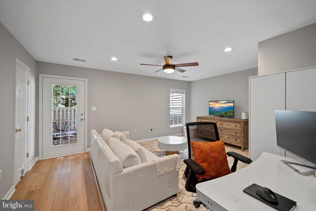 Foto del edificio - 43459 Laidlow St