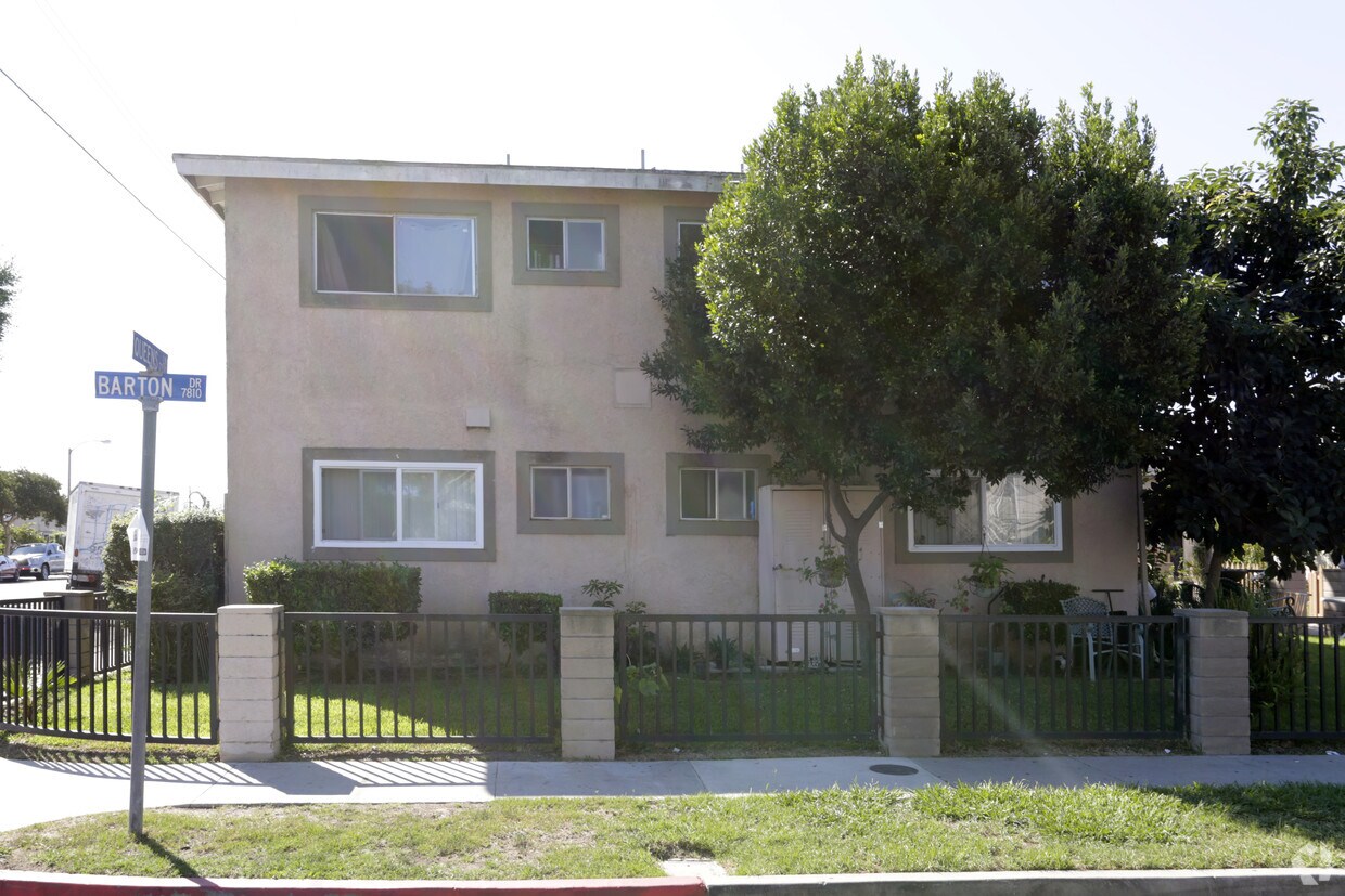 Building Photo - 7812 Barton Dr