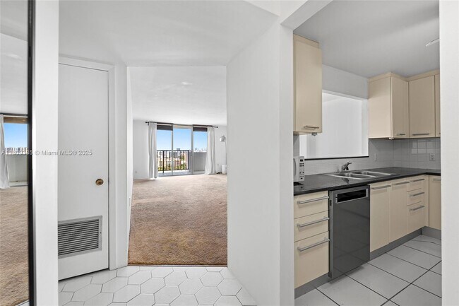 Foto del edificio - 2780 NE 183rd St