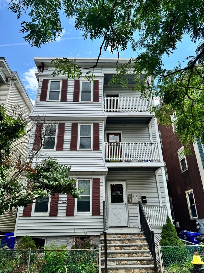 Building Photo - 60 Brookside Ave