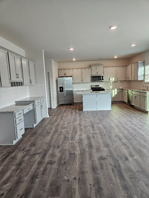 Building Photo - 186 Falcon Ln