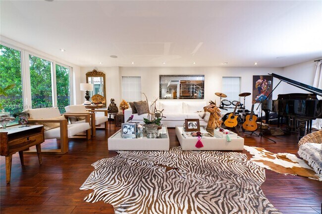Foto del edificio - 575 Bay Point Rd