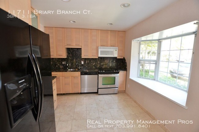 Building Photo - 11711 Briary Branch Ct