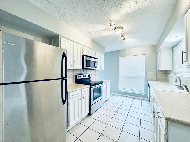 Foto del edificio - 16203 Indian Mill Dr