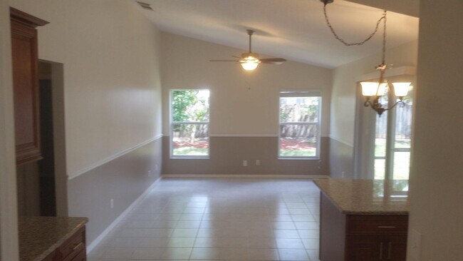 Foto del edificio - 1675 SW Malmo Rd