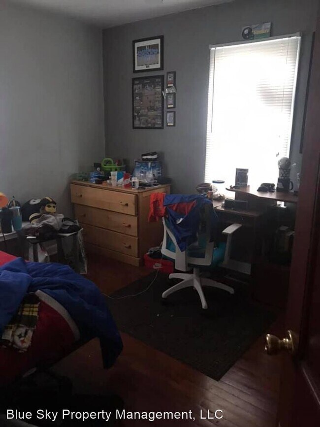 Building Photo - 2 br, 1 bath House - 1600 N. New York