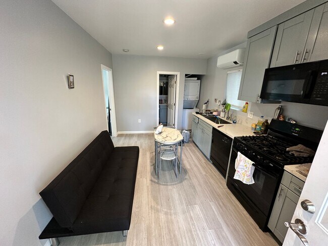 Foto del edificio - 2 bed 1 Bath on Adobe