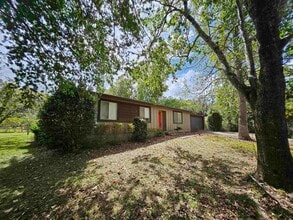 Building Photo - 3235 Springdale Dr