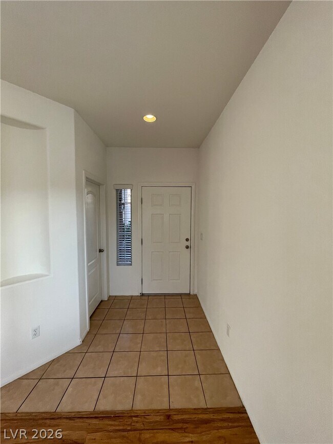 Foto del edificio - 8144 Satin Carnation Ln