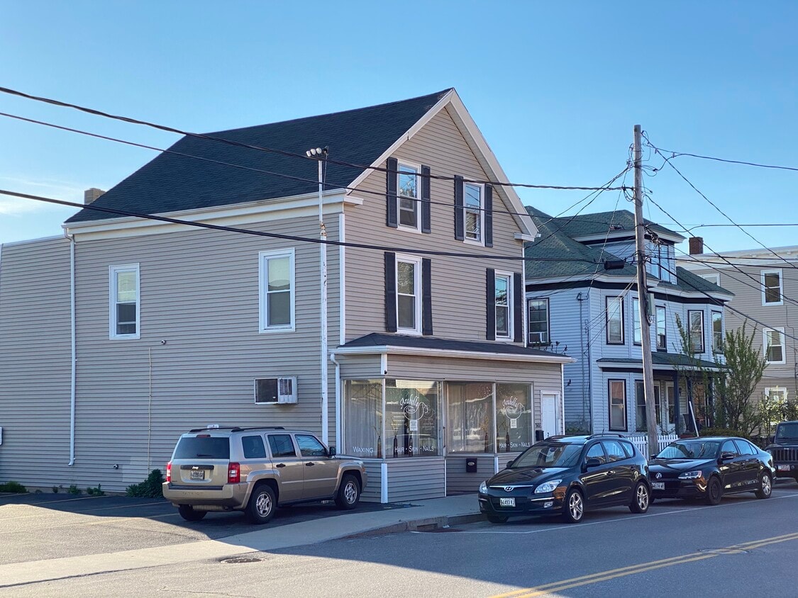 Primary Photo - 145 Ocean St