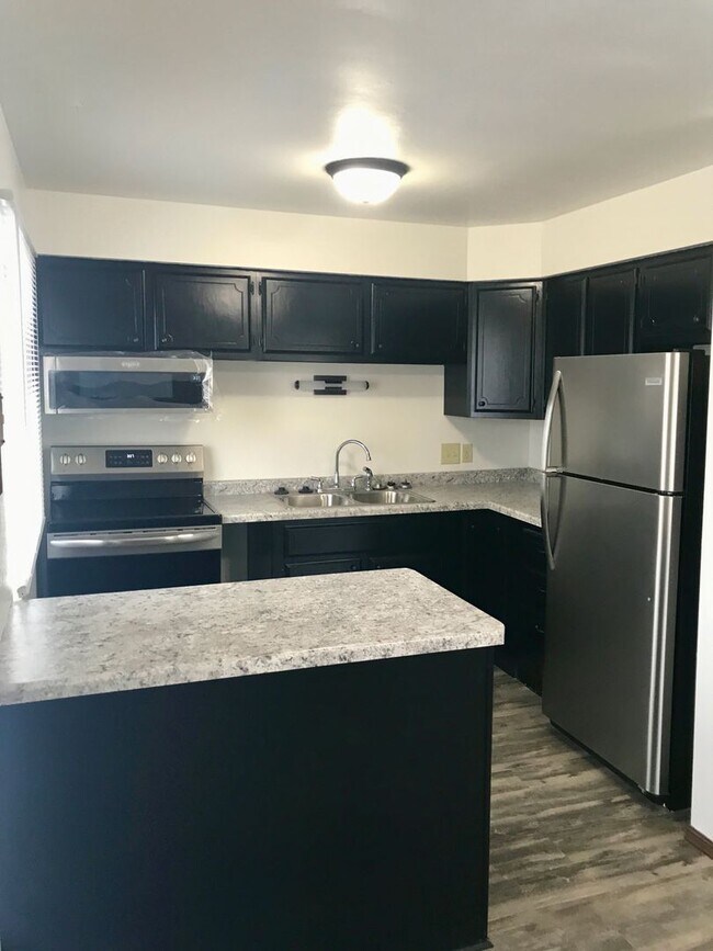 Foto del edificio - 742 Fairwood Dr