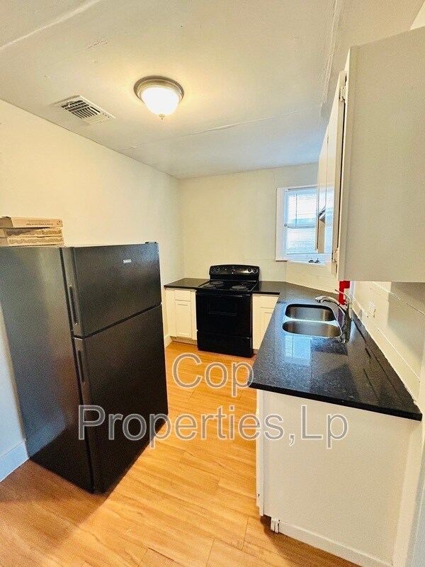 Photo - 1211 Hammond Ave House