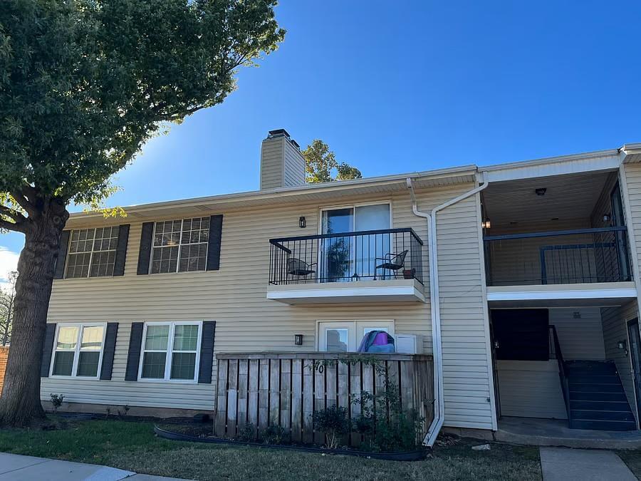 Foto principal - 3200 W Britton Rd