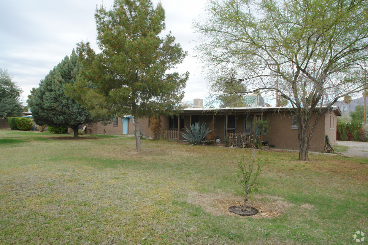 Building Photo - Village Apartments