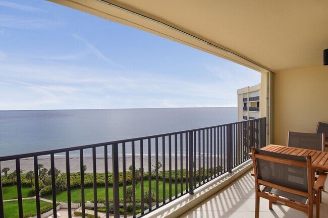 Foto del edificio - 300 Ocean Trail Way