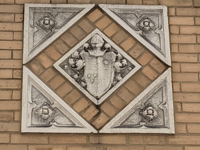 Foto del edificio - 6455 N Hoyne Ave