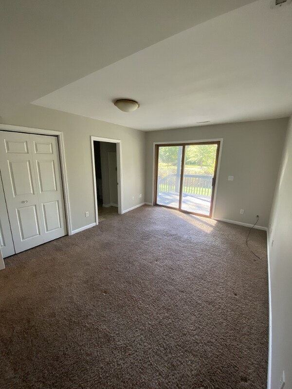 Building Photo - 197 Parkview Ct