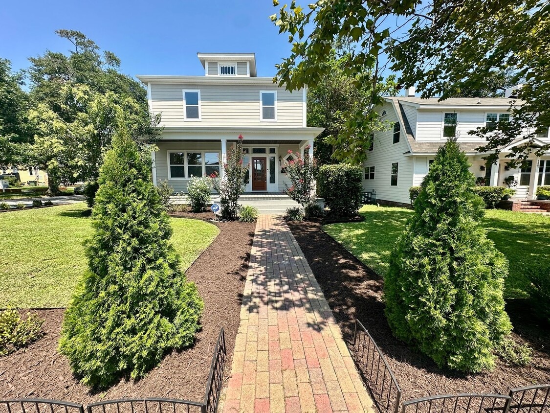 Georgous 5 bedroom 2.5 bath home in Downto... - Georgous 5 bedroom 2.5 bath home in Downto...