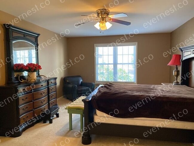 Building Photo - Stunning 3 Bed, 2 Bath House in Locust Gro...