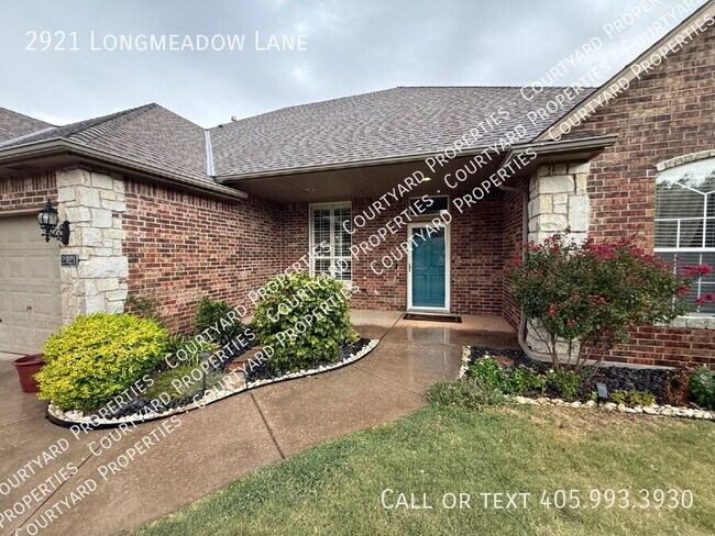 Building Photo - 2921 Longmeadow Ln