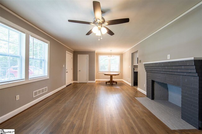 Foto del edificio - 3 Powell St