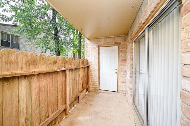 Building Photo - 16303 Lyons School Rd