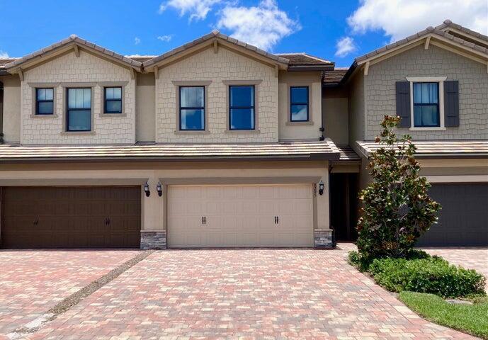 Foto principal - 8295 Catria Ln